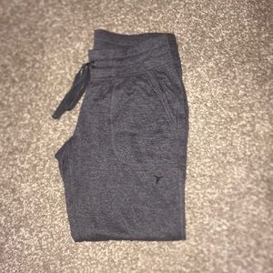 Dark gray woman’s sweatpants
